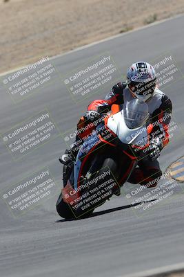 media/Apr-09-2023-SoCal Trackdays (Sun) [[333f347954]]/Turn 10 (115pm)/